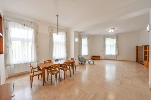 Jana Zajíce, Bubeneč - Prague 7 | Rent, Apartment, Three-bedroom (4+1), 172 m²