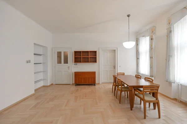 Jana Zajíce, Bubeneč - Prague 7 | Rent, Apartment, Three-bedroom (4+1), 172 m²