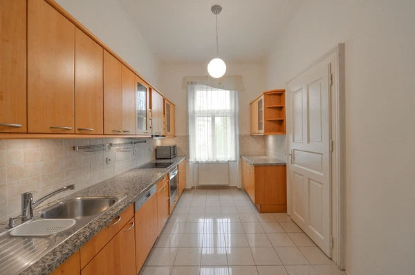 Jana Zajíce, Bubeneč - Prague 7 | Rent, Apartment, Three-bedroom (4+1), 172 m²