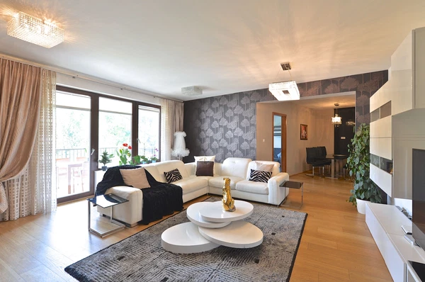 Nademlejnská, Hloubětín - Prague 9 | Sale, Apartment, Four-bedroom (5+1), 202 m²