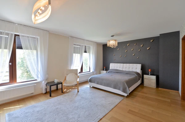 Nademlejnská, Hloubětín - Prague 9 | Sale, Apartment, Four-bedroom (5+1), 202 m²