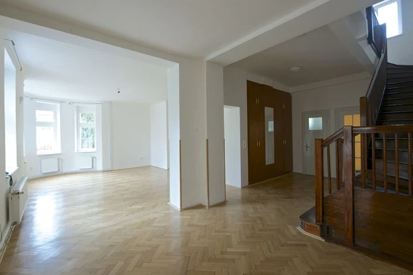 Sibeliova, Střešovice - Prague 6 | Rent, House, Five-bedroom (6+kk)