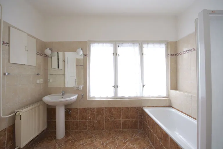 Heineho, Bubeneč - Praha 6 | Pronájem, Byt, 4+1, 148 m²