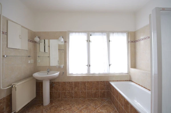 Heineho, Bubeneč - Prague 6 | Rent, Apartment, Three-bedroom (4+1), 140 m²