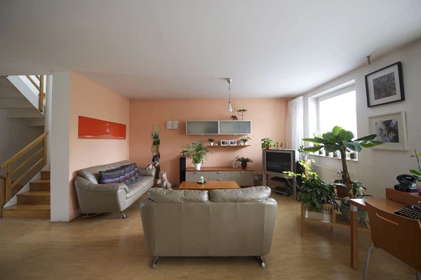 K Zahrádkám, Stodůlky - Prague 5 | Rent, House, Three-bedroom (4+kk)