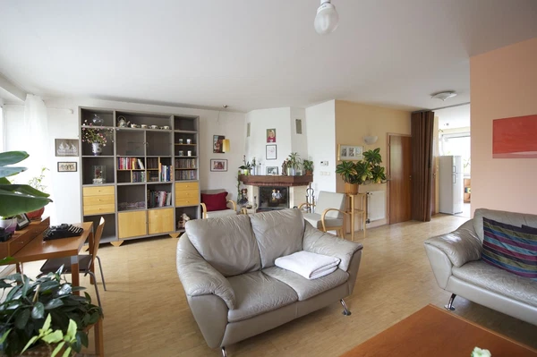 K Zahrádkám, Stodůlky - Prague 5 | Rent, House, Three-bedroom (4+kk)