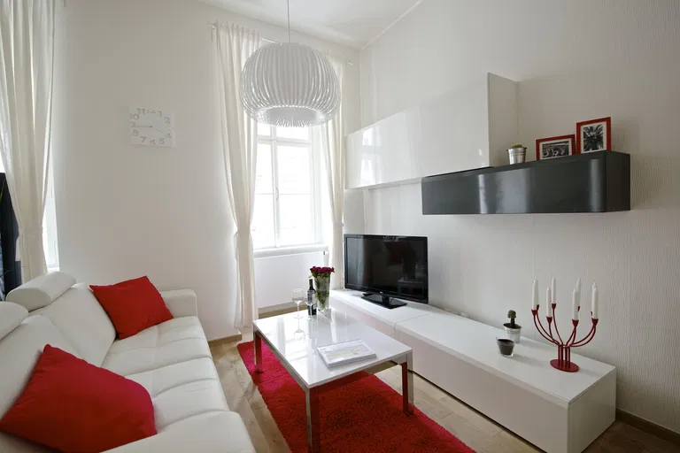 Arbesovo náměstí, Smíchov - Praha 5 | Prodej, Byt, 2+kk, 61 m²
