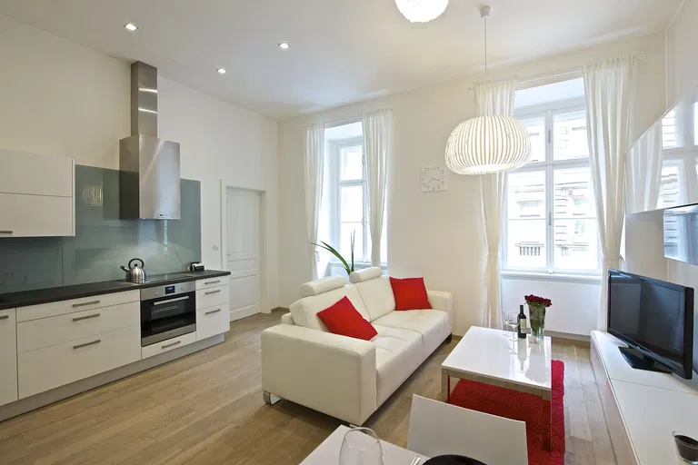 Arbesovo náměstí, Smíchov - Praha 5 | Prodej, Byt, 2+kk, 61 m²
