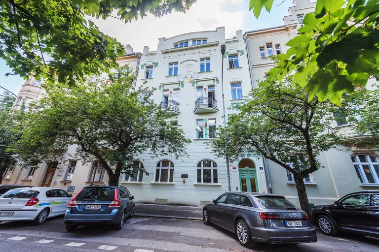Lyčkovo náměstí, Karlín - Prague 8 | Sale, Apartment, Studio (1+kk), 46 m²