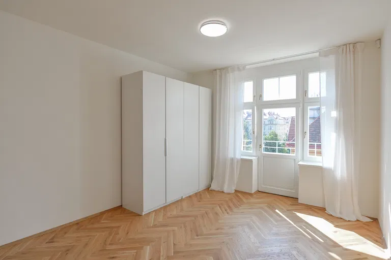 Hradešínská, Vinohrady - Praha 10 | Prenájom, Byt, 4-izbový, 130 m²