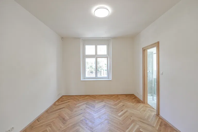 Hradešínská, Vinohrady - Praha 10 | Prenájom, Byt, 4-izbový, 130 m²