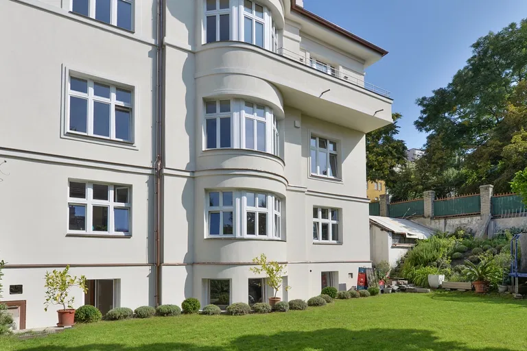 Hradešínská, Vinohrady - Praha 10 | Prenájom, Byt, 4-izbový, 130 m²