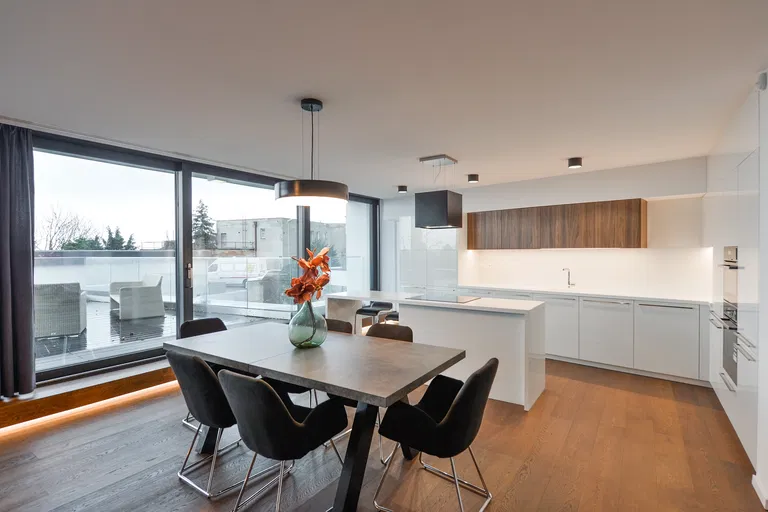 Na Štyridsiatku, Staré Mesto - Bratislava I | Prenájom, Byt, 3-izbový, 175 m²