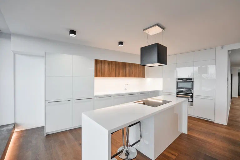 Na Štyridsiatku, Staré Mesto - Bratislava I | Prenájom, Byt, 3-izbový, 175 m²
