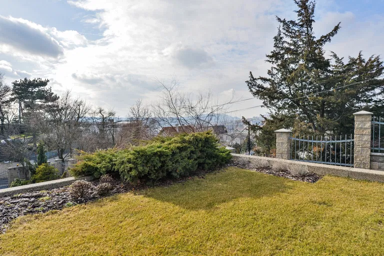Hrebendova, Staré Mesto - Bratislava I | Rent, House, Four-bedroom (5+kk), 630 m²