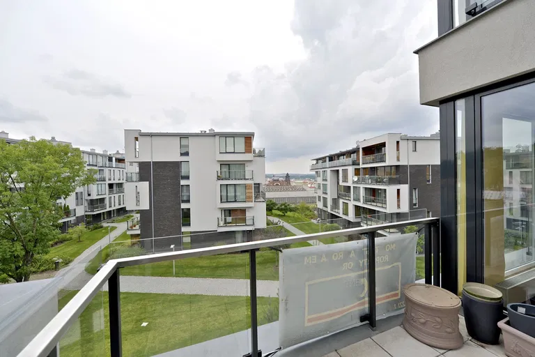 Italská, Vinohrady - Praha 2 | Prenájom, Byt, 4-izbový, 146 m²