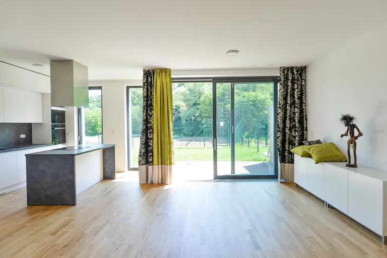 V Šáreckém údolí, Dejvice - Prague 6 | Rent, House, Four-bedroom (5+kk), 230 m²