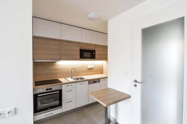 Řipská, Vinohrady - Praha 3 | Pronájem, Byt, 1+kk, 24 m²