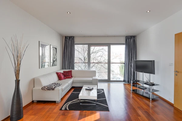 Korunní, Vinohrady - Prague 10 | Rent, Apartment, One-bedroom (2+kk), 78 m²