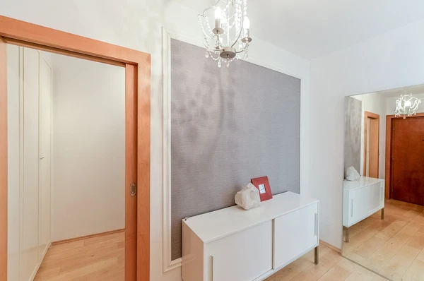 Nepilova, Vysočany - Prague 9 | Sale, Apartment, Studio (1+kk), 40 m²