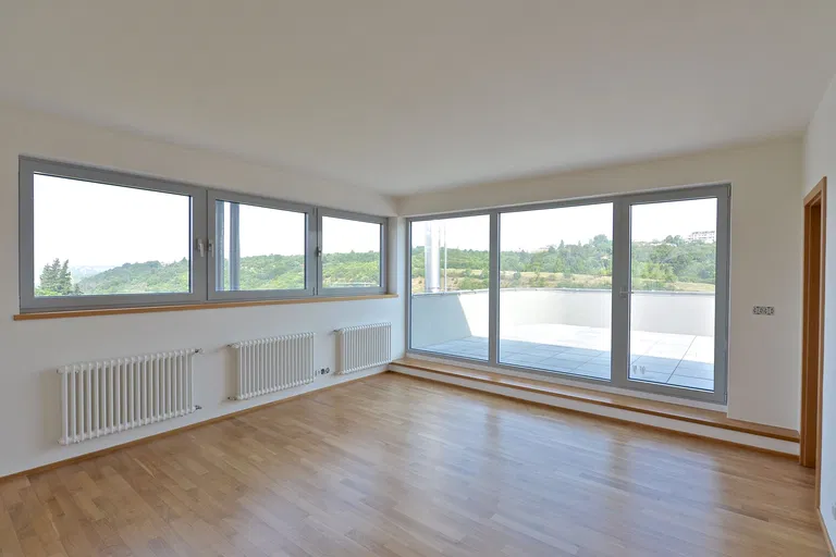 Na Dlážděnce, Troja - Praha 8 | Pronájem, Byt, 4+kk, 168 m²