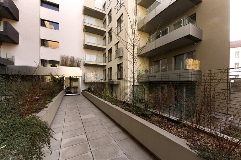 Prokopova, Žižkov - Prague 3 | Rent, Apartment, One-bedroom (2+kk), 68 m²