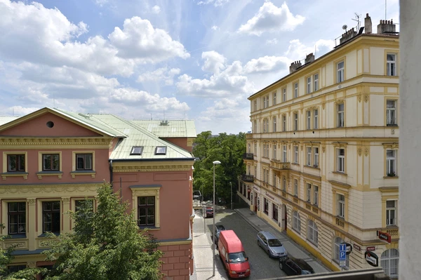 Šafaříkova, Vinohrady - Prague 2 | Rent, Apartment, Two-bedroom (3+kk), 50 m²