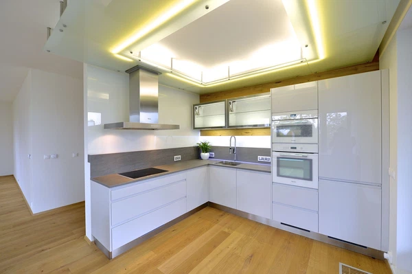 Javorová, Kobylisy - Praha 8 | Pronájem, Byt, 4+kk, 138 m²