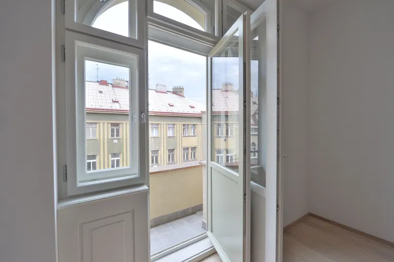 Krkonošská, Vinohrady - Praha 2 | Prenájom, Byt, 2-izbový, 83 m²