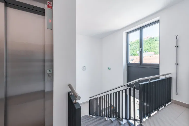 Pod Barvířkou, Smíchov - Prague 5 | Sale, Apartment, Two-bedroom (3+kk), 106 m²