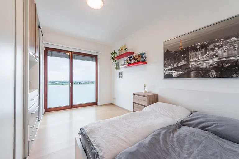 Desenská, Střížkov - Prague 9 | Sale, Apartment, Two-bedroom (3+kk), 187 m²