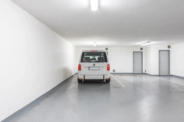 Desenská, Střížkov - Prague 9 | Sale, Apartment, Two-bedroom (3+kk), 187 m²