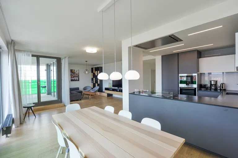 Altajská, Vršovice - Prague 10 | Sale, Apartment, Three-bedroom (4+kk), 167 m²