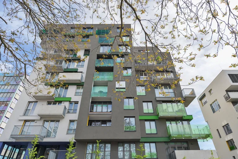 Altajská, Vršovice - Prague 10 | Sale, Apartment, Three-bedroom (4+kk), 167 m²
