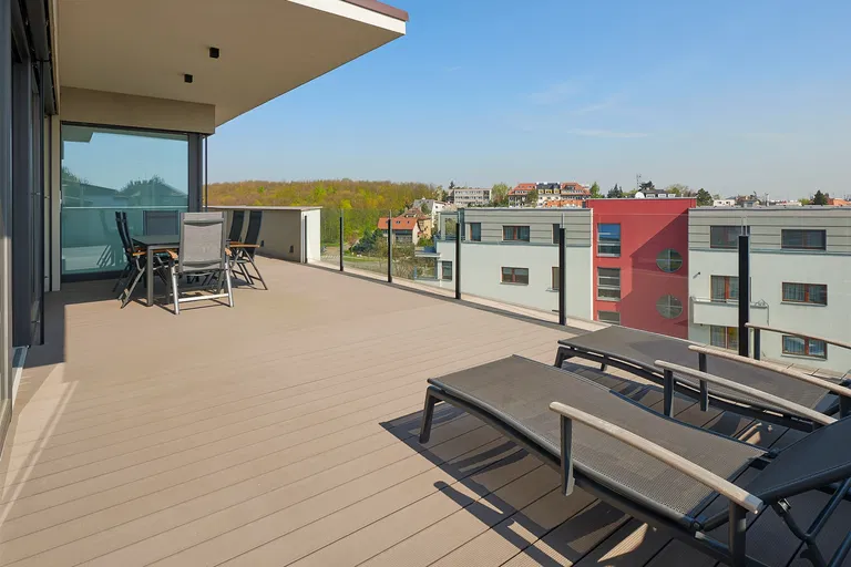 U Dívčích hradů, Radlice - Prague 5 | Sale, Apartment, Four-bedroom (5+kk), 348 m²