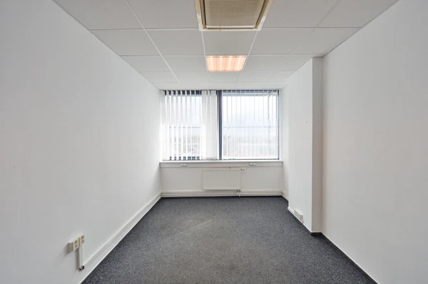 Koněvova, Žižkov - Prague 3 | Rent, Office building, 10 820 m²