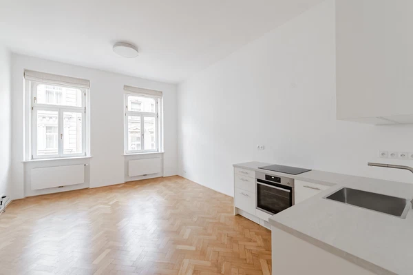 Varšavská, Vinohrady - Prague 2 | Rent, Apartment, Two-bedroom (3+kk), 77 m²