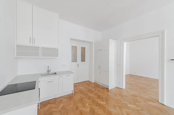 Varšavská, Vinohrady - Prague 2 | Rent, Apartment, Two-bedroom (3+kk), 77 m²