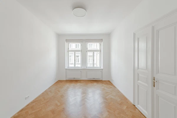 Varšavská, Vinohrady - Prague 2 | Rent, Apartment, Two-bedroom (3+kk), 77 m²