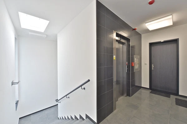 Donská, Vršovice - Praha 10 | Pronájem, Byt, 1+kk, 48 m²