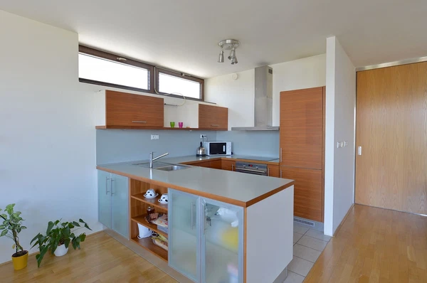 Nobelova, Vokovice - Prague 6 | Rent, Apartment, Three-bedroom (4+kk), 109 m²