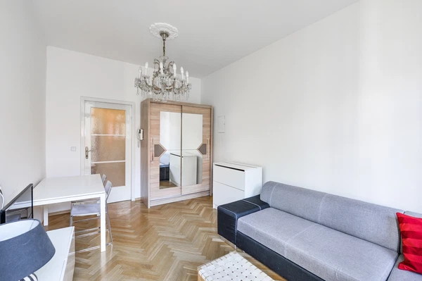 Eliášova, Bubeneč - Praha 6 | Pronájem, Byt, 1+kk, 22 m²