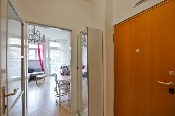 Eliášova, Bubeneč - Praha 6 | Pronájem, Byt, 1+kk, 22 m²