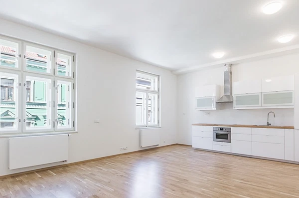 Charkovská, Vršovice - Praha 10 | Pronájem, Byt, 3+kk, 71 m²