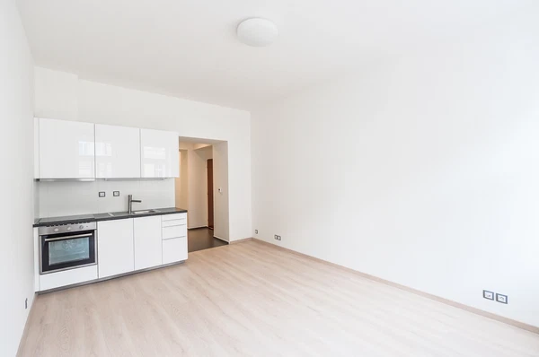 Ovenecká, Holešovice - Prague 7 | Rent, Apartment, One-bedroom (2+kk), 40 m²