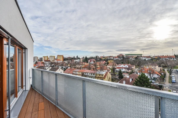 U Hranic, Strašnice - Prague 10 | Rent, Apartment, Two-bedroom (3+kk), 90 m²