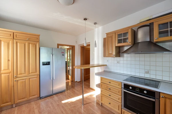 Za Mototechnou, Stodůlky - Prague 5 | Rent, House, Five-bedroom (6+1)