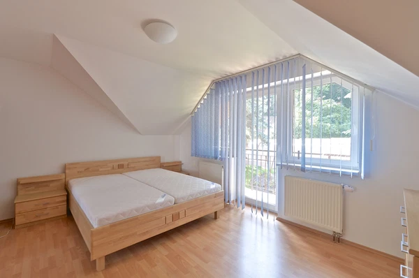 Za Mototechnou, Stodůlky - Prague 5 | Rent, House, Five-bedroom (6+1)