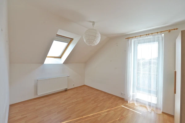 Za Mototechnou, Stodůlky - Prague 5 | Rent, House, Five-bedroom (6+1)