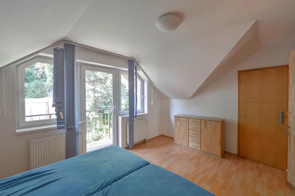 Za Mototechnou, Stodůlky - Prague 5 | Rent, House, Five-bedroom (6+1)